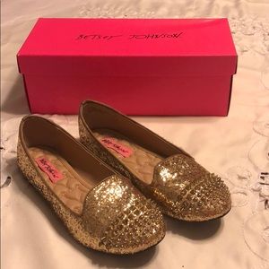 Betsey Johnson Gold Studded Flats EUC